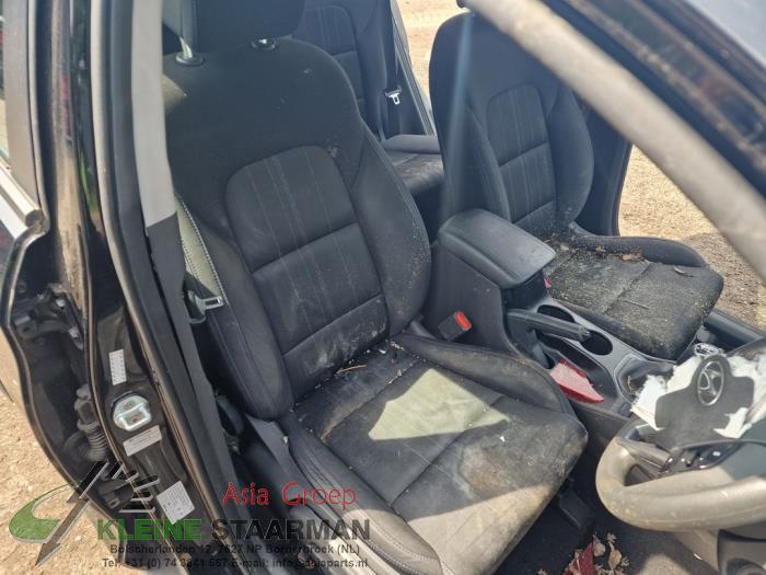 Hyundai Tucson 1.7 CRDi 16V 2WD Skrotfordon (2017, ZWART)