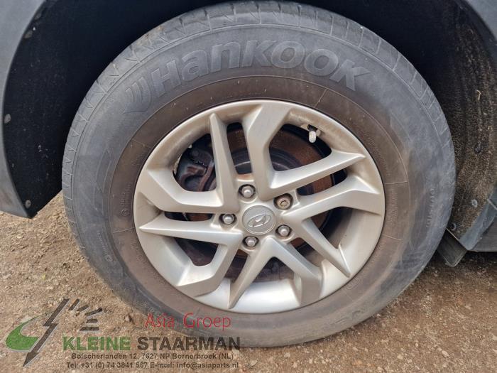 Hyundai Tucson 1.7 CRDi 16V 2WD Skrotfordon (2017, ZWART)