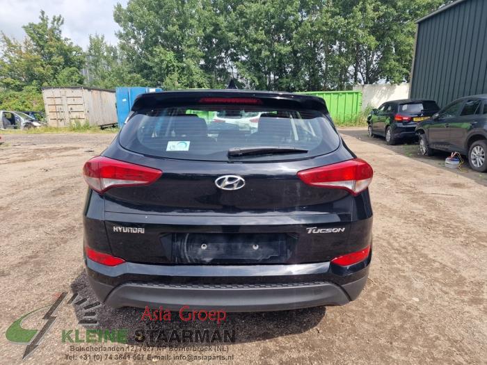 Hyundai Tucson 1.7 CRDi 16V 2WD Skrotfordon (2017, ZWART)