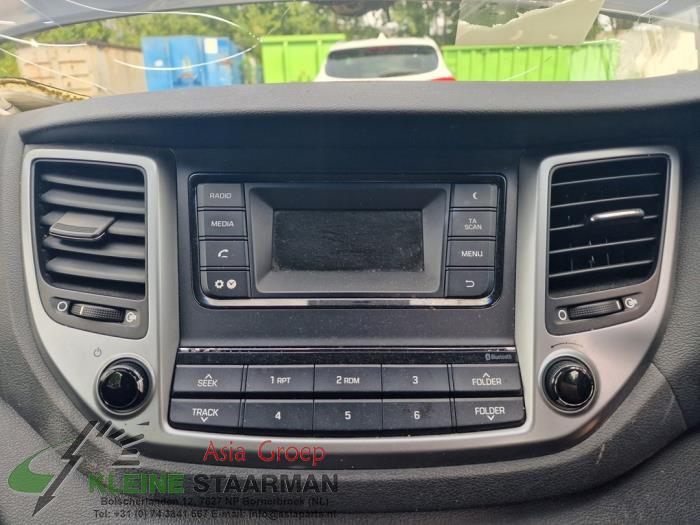 Hyundai Tucson 1.7 CRDi 16V 2WD Skrotfordon (2017, ZWART)