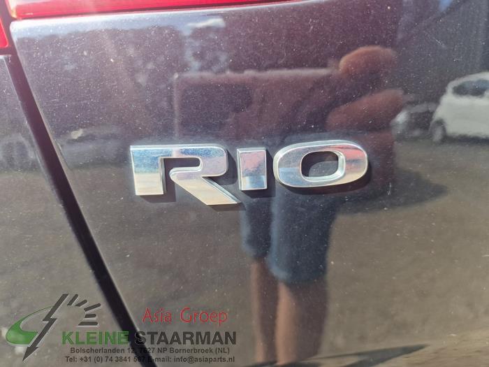 Kia Rio III 1.2 CVVT 16V Vehículo de desguace (2014, Negro)