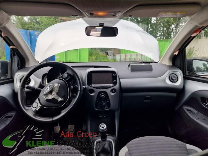 Toyota Aygo 1.0 12V VVT-i Vehículo de desguace (2019, Gris)