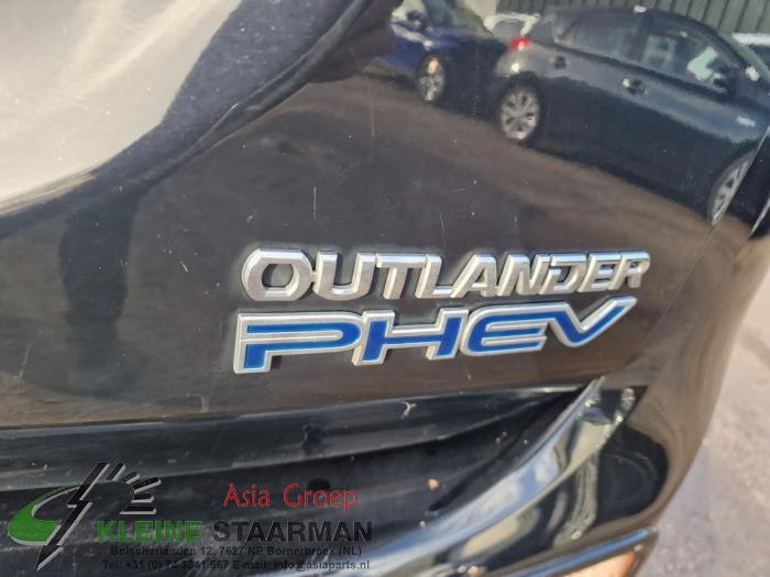 Mitsubishi Outlander 2.0 16V PHEV 4x4 Épave (2015, Noir)