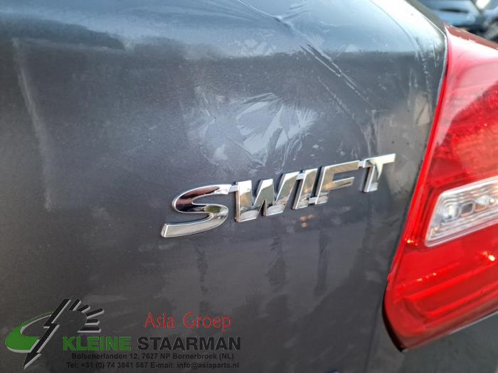 Suzuki Swift 1.0 Booster Jet Turbo 12V SHVS Vehículo de desguace (2018, Oscuro, Gris)
