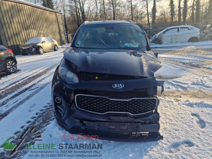 Kia Sportage 1.6 GDI 16V 4x2 Salvage vehicle (2017, Black)