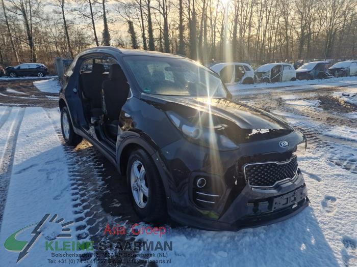 Kia Sportage 1.6 GDI 16V 4x2 Salvage vehicle (2017, Black)