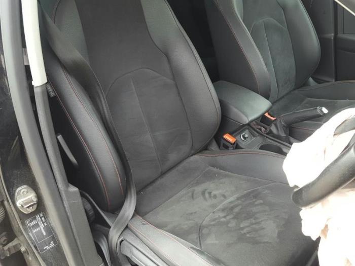 Seat Leon 1.4 TSI Ecomotive 16V Samochód złomowany (2014, Czarny)
