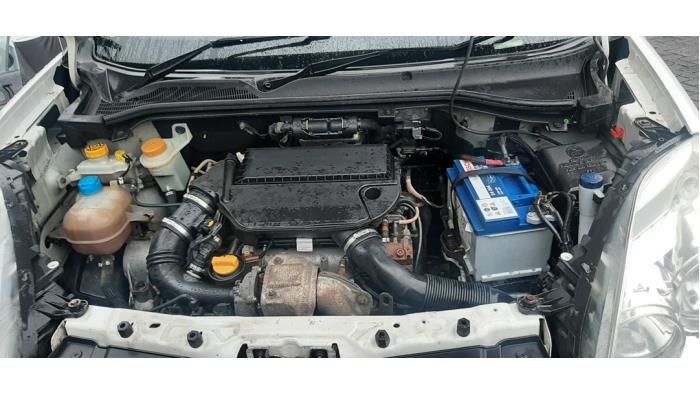 Opel Combo Tour 1.3 CDTI 16V ecoFlex Épave (2012, Blanc)