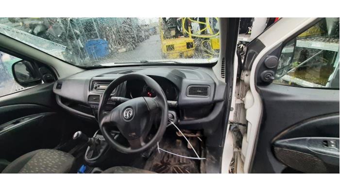 Opel Combo Tour 1.3 CDTI 16V ecoFlex Épave (2012, Blanc)
