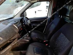 Opel Combo Tour 1.3 CDTI 16V ecoFlex Épave (2012, Blanc)