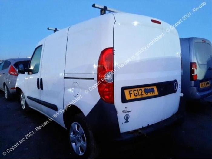 Fiat Doblo Cargo 1.3 D Multijet Épave (2012, Blanc)