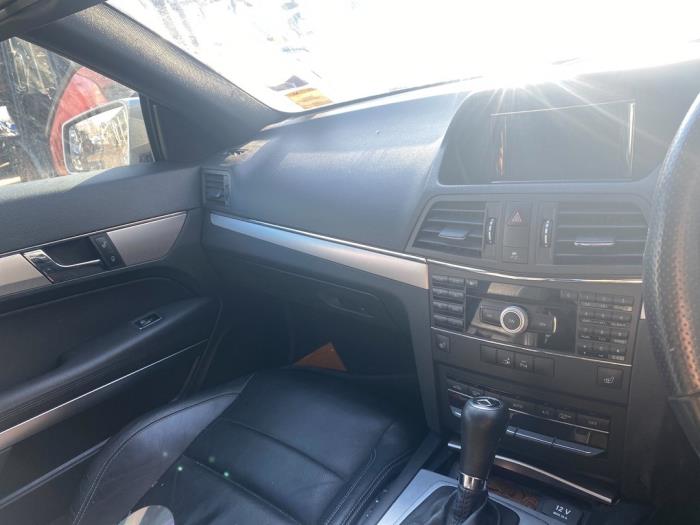Mercedes E E-350 CDI V6 24V Épave (2010, Foncé, Gris)
