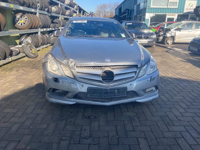 Mercedes E E-350 CDI V6 24V Épave (2010, Foncé, Gris)