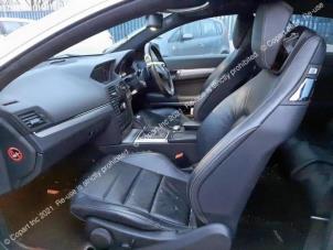 Mercedes E E-350 CDI V6 24V Épave (2010, Foncé, Gris)