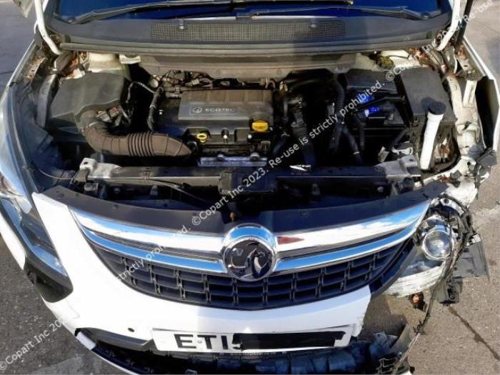 Opel Zafira Tourer 1.4 Turbo 16V EcoFLEX Vehículo de desguace (2015, Blanco)