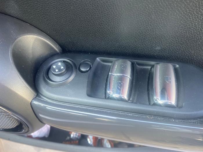 Mini Mini Convertible 1.5 12V Cooper Vehículo de desguace (2017, Gris)