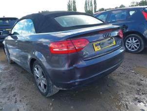 Audi A3 Cabriolet 1.2 TFSI Épave (2010, Foncé, Violet)