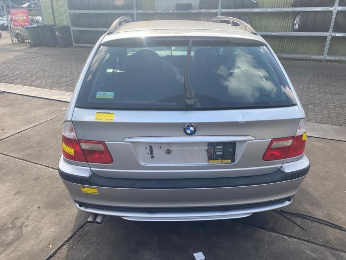 BMW 3 serie Touring 316i 16V Épave (2004, Gris)