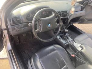 BMW 3 serie Touring 316i 16V Épave (2004, Gris)