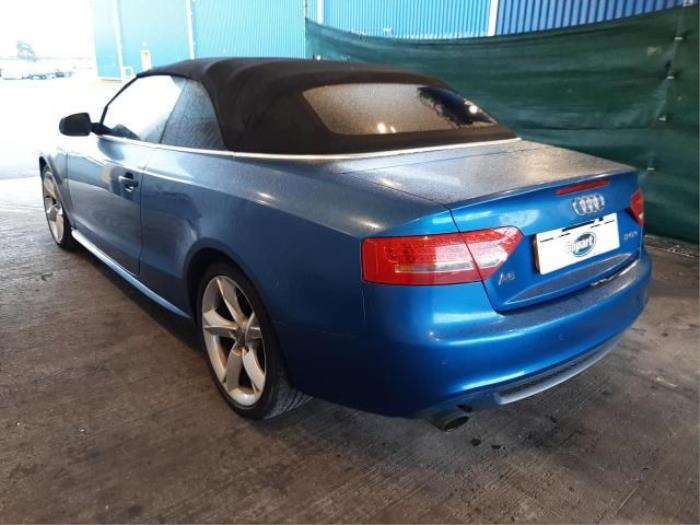 Audi A5 Cabrio 2.0 TFSI 16V Vehículo de desguace (2010, Q9 / X5V)