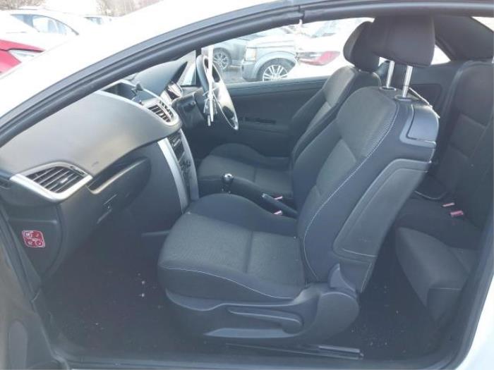 Peugeot 207 CC 1.6 16V Vehículo de desguace (2012, Blanco, Blanco)