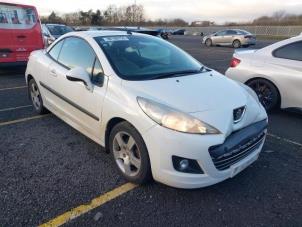 Peugeot 207 CC 1.6 16V Vehículo de desguace (2012, Blanco, Blanco)