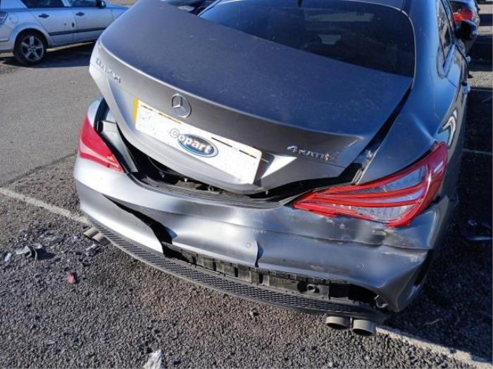 Mercedes CLA 2.0 CLA-250 Turbo 16V 4-Matic Épave (2015, Gris)
