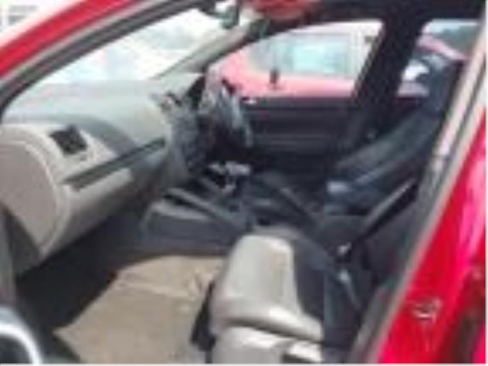 Volkswagen Golf V 2.0 TFSI GTI 16V Samochód złomowany (2004, Czerwony)