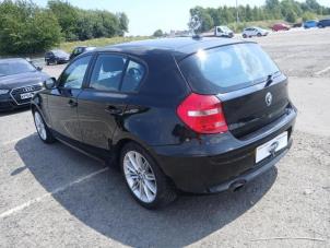 BMW 1 serie 118i 16V  (Schrott)