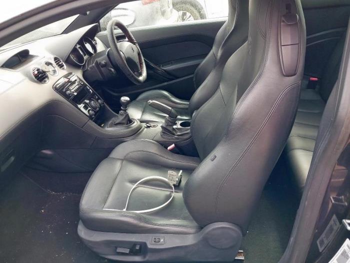 Peugeot RCZ 1.6 16V THP Vehículo de desguace (2011, Oscuro, Gris)