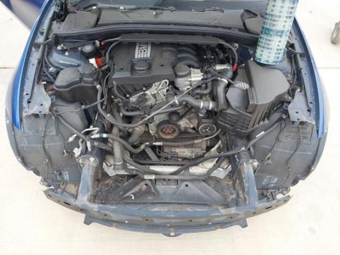 BMW 1 serie 120i 16V Samochód złomowany (2008, Niebieski)