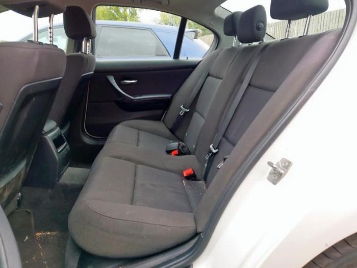 BMW 3 serie 318i 16V Skrotfordon (2011, WIT)