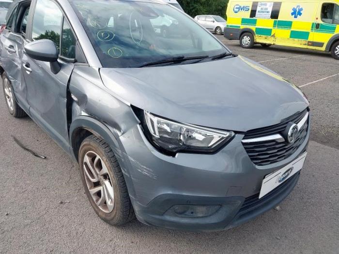 Opel Crossland 1.2 12V Skrotfordon (2019, GRIJS GR)