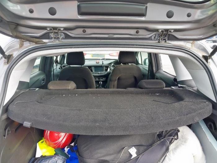 Opel Crossland 1.2 12V Skrotfordon (2019, GRIJS GR)