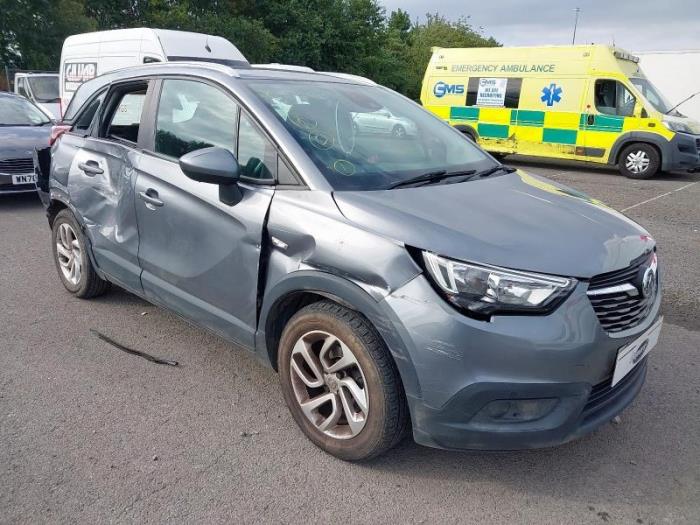 Opel Crossland 1.2 12V Skrotfordon (2019, GRIJS GR)