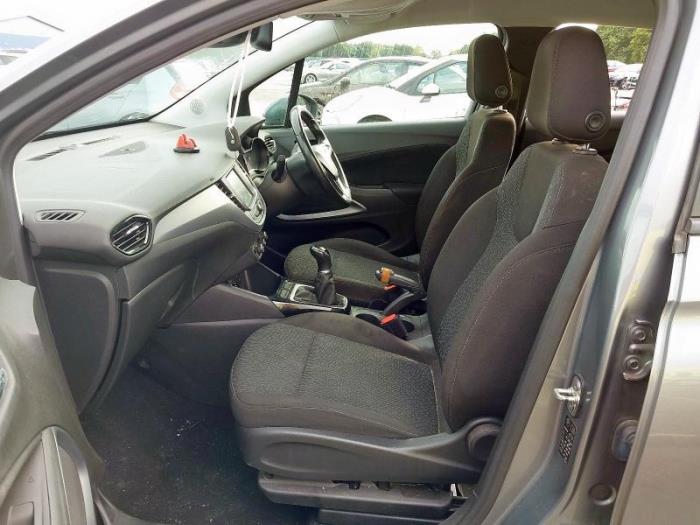 Opel Crossland 1.2 12V Skrotfordon (2019, GRIJS GR)