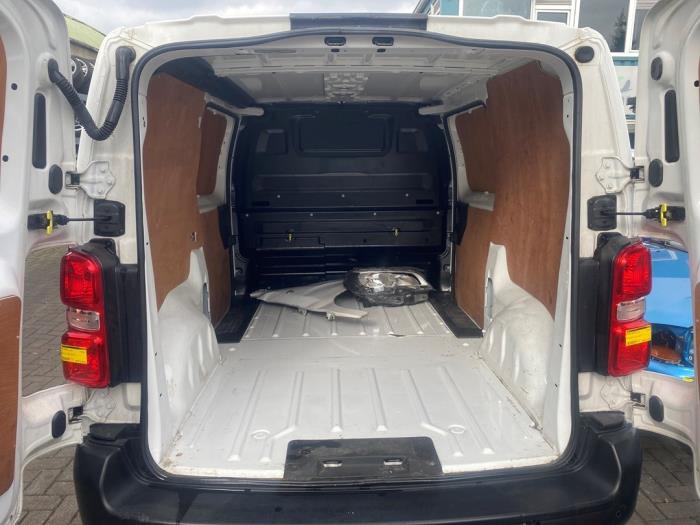 Peugeot Expert 2.0 Blue HDi 120 16V Vehículo de desguace (2019, Blanco)
