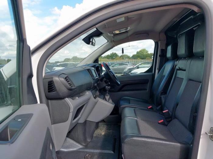 Peugeot Expert 2.0 Blue HDi 120 16V Vehículo de desguace (2019, Blanco)