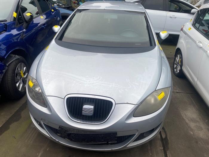 Seat Leon 2.0 FSI 16V Samochód złomowany (2006, Szary)