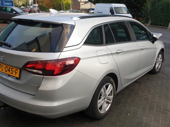 Opel Astra K Sports Tourer 1 6 Cdti 110 16v Salvage Year Of Construction 17 Colour Gray Proxyparts Com
