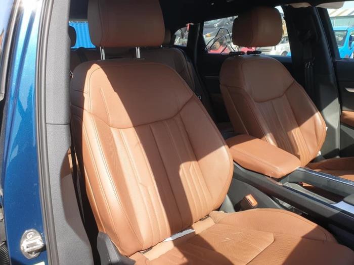 Audi e-tron 55 quattro Skrotfordon (2019, BLAUW)