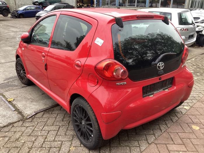 Toyota Aygo 1.0 12V VVT-i Salvage vehicle (2006, Red)