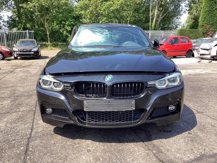 BMW 3 serie 320i 2.0 16V Salvage vehicle (2018, Black)