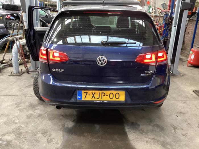 Volkswagen Golf VII 1.6 TDI BlueMotion 16V Schrottauto (2014, Blau)