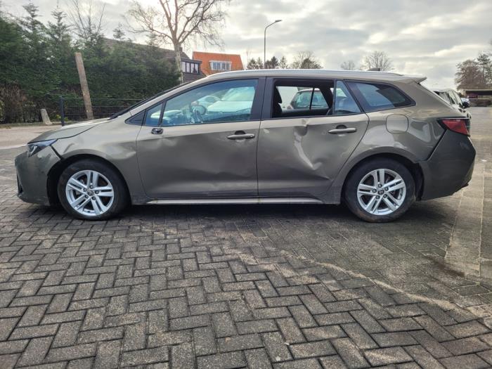Toyota Corolla Touring Sport 1.8 16V Hybrid Schrottauto (2022, Grün)