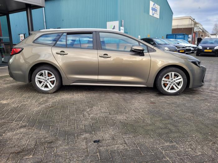 Toyota Corolla Touring Sport 1.8 16V Hybrid Schrottauto (2022, Grün)