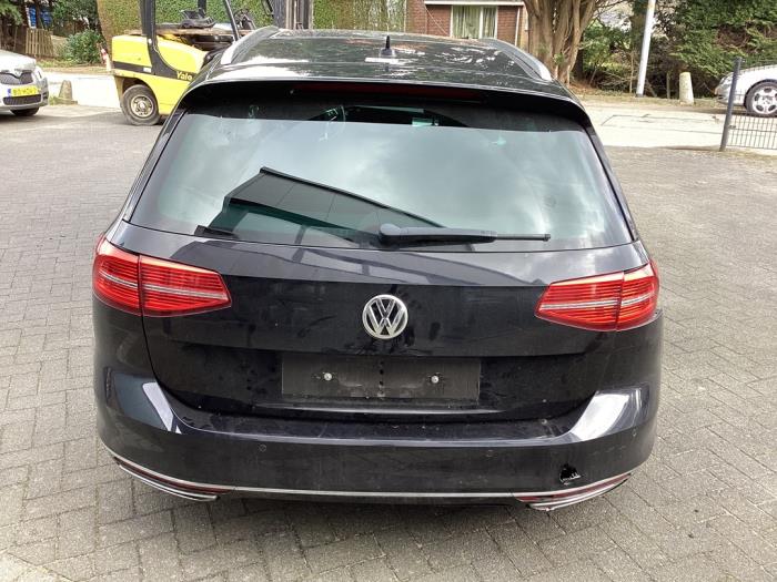 Volkswagen Passat Variant 1.6 TDI 16V Salvage vehicle (2018, Black)