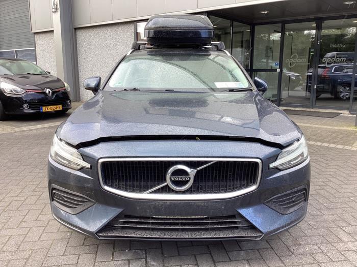 Volvo V60 II 2.0 D3 16V Épave (2019, Métallisé, Bleu)
