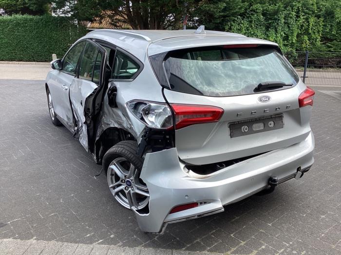 Ford Focus 4 Wagon 1.0 Ti-VCT EcoBoost 12V 100 Épave (2019, Gris)