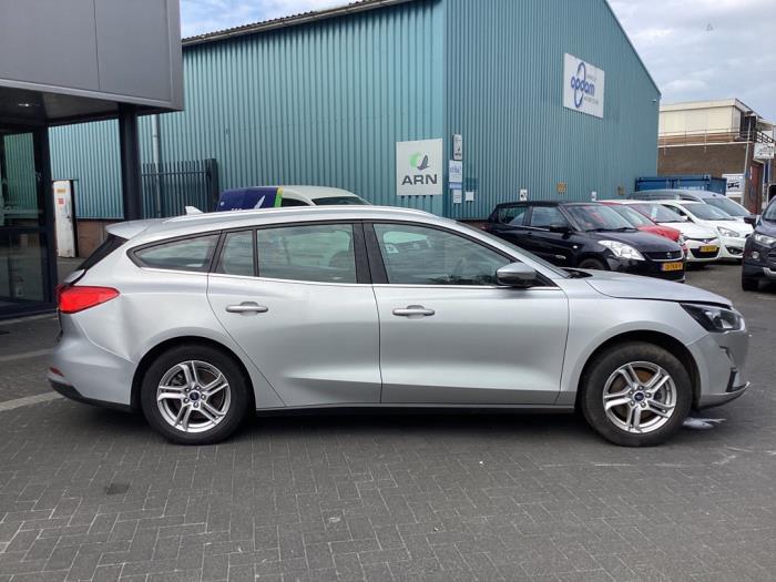 Ford Focus 4 Wagon 1.0 Ti-VCT EcoBoost 12V 100 Épave (2019, Gris)